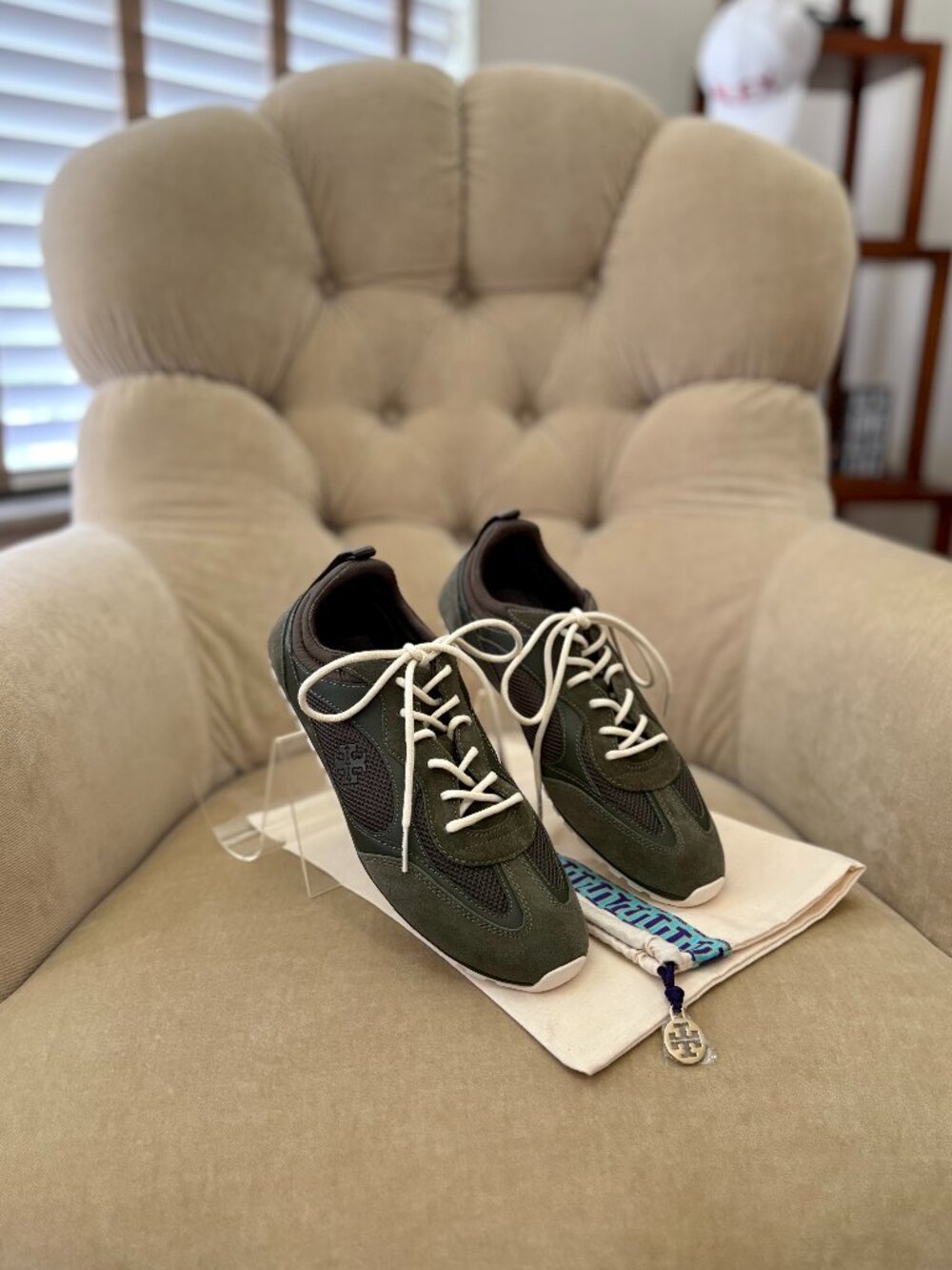 NEW Auth.TORY BURCH Iconic FIELD SNEAKERS Dark Olive Running Shoes - Picture 3 of 9